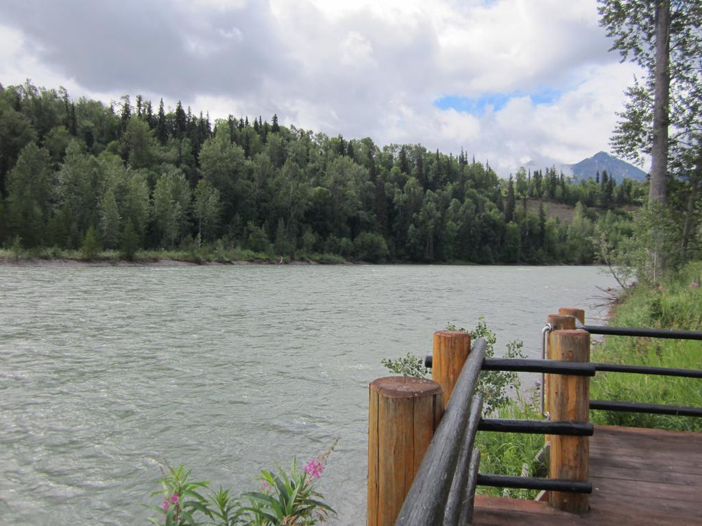 Ldr Lodge - Last Dollar Ranch Smithers Kültér fotó