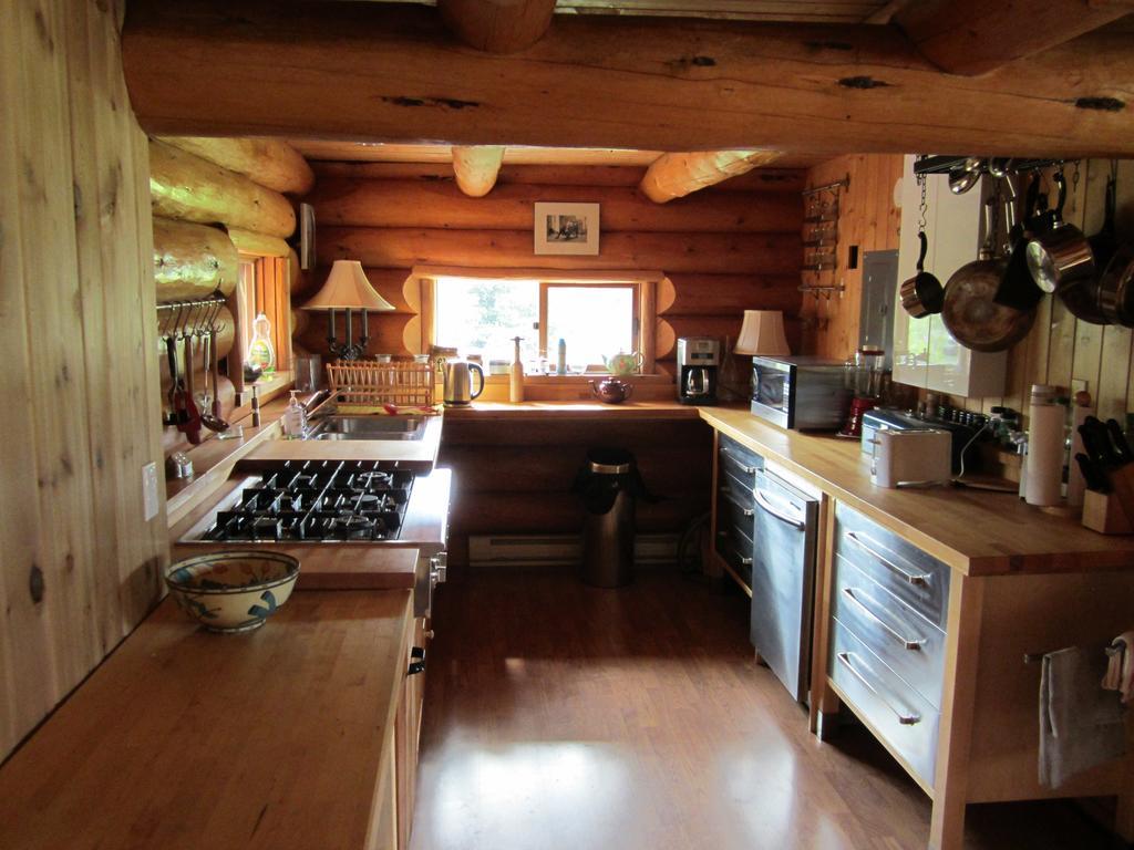 Ldr Lodge - Last Dollar Ranch Smithers Szoba fotó
