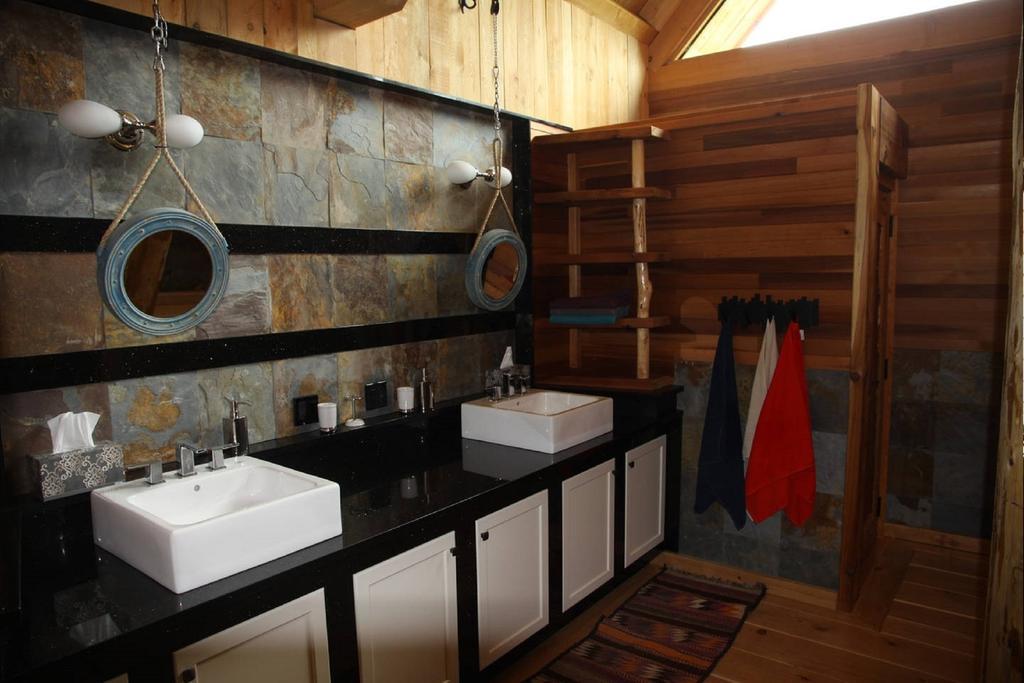 Ldr Lodge - Last Dollar Ranch Smithers Kültér fotó