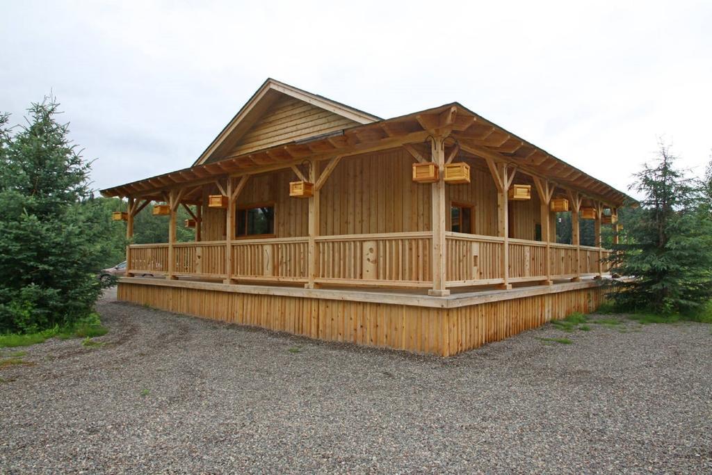 Ldr Lodge - Last Dollar Ranch Smithers Kültér fotó